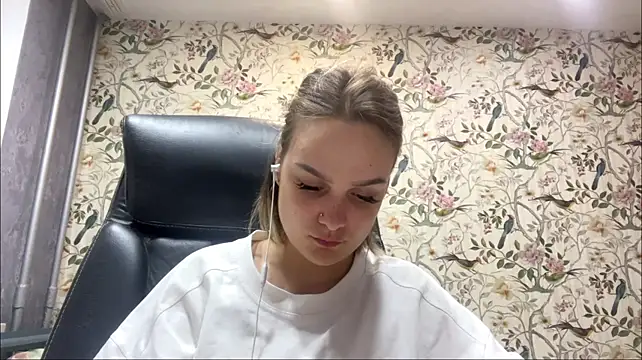 HarrietBunner stripchat live cam model