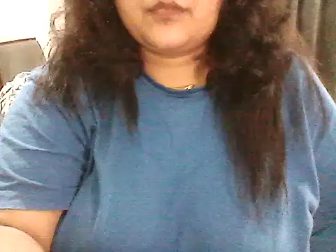radhikkaa stripchat live cam model