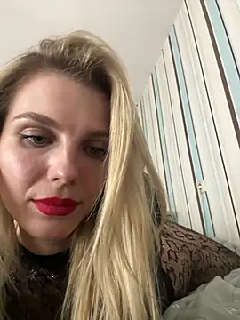 My_Hotgirl stripchat live cam model
