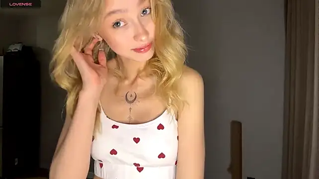 ClonedAge stripchat live cam model