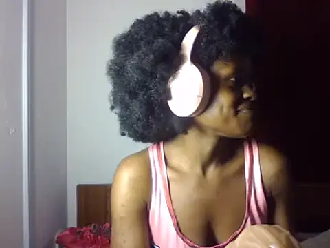 Candysleek_petite stripchat live cam model
