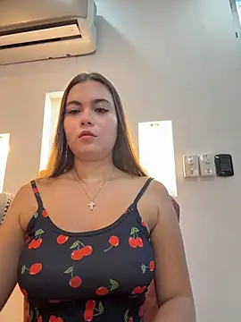 rapunzel069 stripchat live cam model