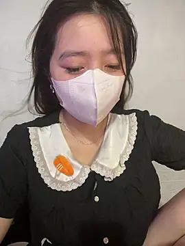 janne-coy stripchat live cam model