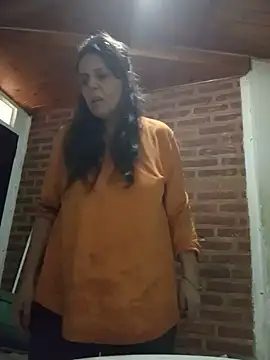 EmayGero888 stripchat live cam model