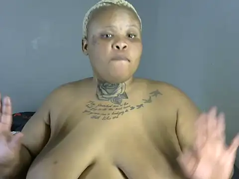 Taraj_thee_thick stripchat live cam model