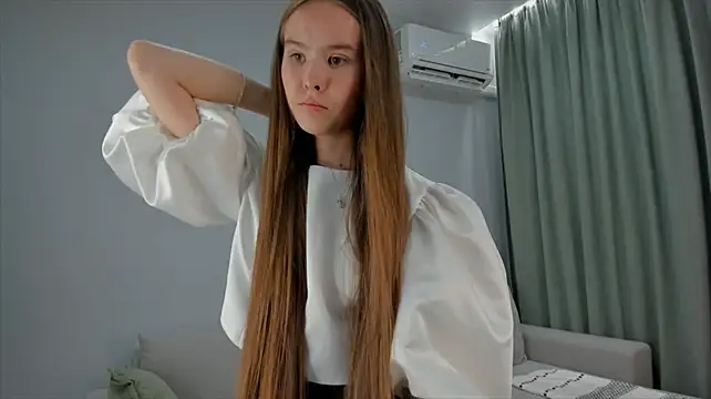 NerissaKhan stripchat live cam model