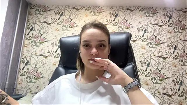 HarrietBunner stripchat live cam model