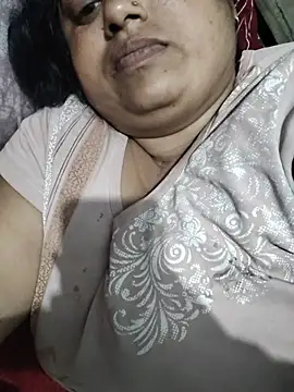 Hot_indian_Milf stripchat live cam model