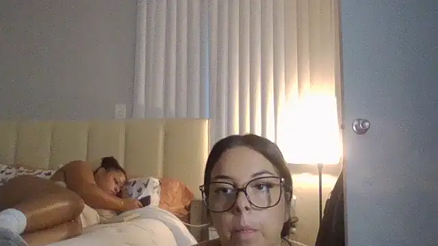 IndeStarr stripchat live cam model