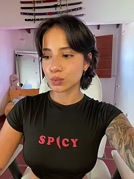Ale_Lewis stripchat live cam model