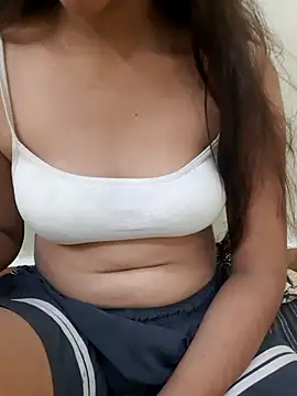 Yours_Khwaish stripchat live cam model