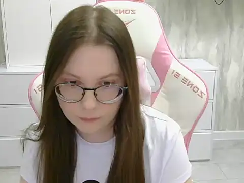 Elvirada stripchat live cam model