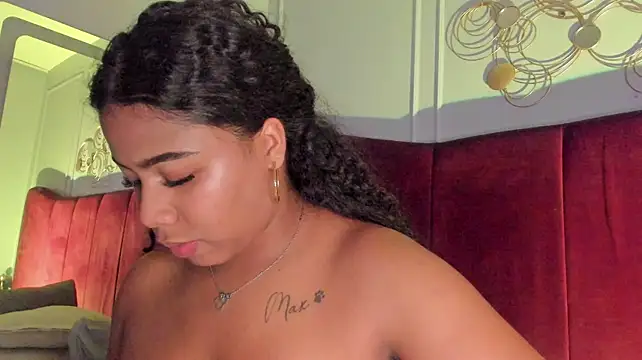 Sofi_Fox_ stripchat live cam model