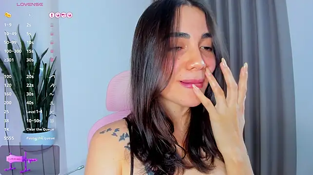 sara_ospina22 stripchat live cam model