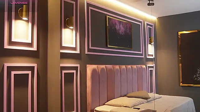 SeleneMous stripchat live cam model