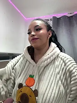 Madeleinesummerrr stripchat live cam model