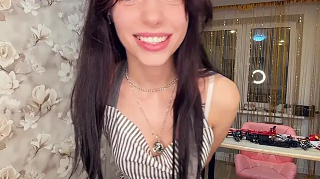 AdelleMilhouse stripchat live cam model