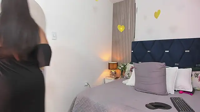 gabytyara2 stripchat live cam model