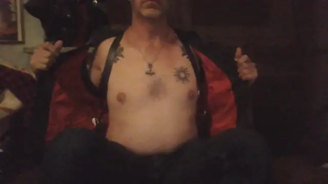 SHARPSkinhead stripchat live cam model