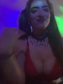 Danielserom23 stripchat live cam model