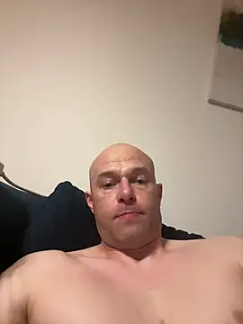 BisexualMen1993 stripchat live cam model