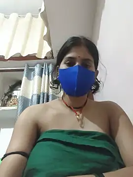 Maahi-Queen stripchat live cam model