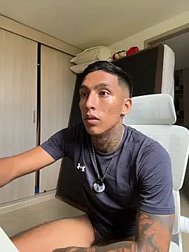 sendfer stripchat live cam model