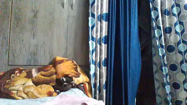 shalini_fire stripchat live cam model
