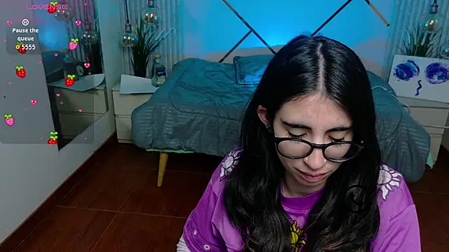 LenaRoses stripchat live cam model