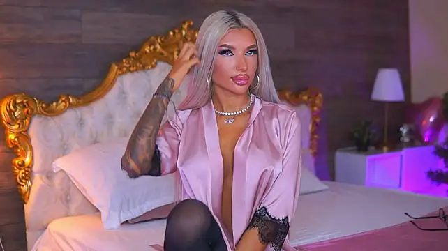 Juicy_Jessye stripchat live cam model