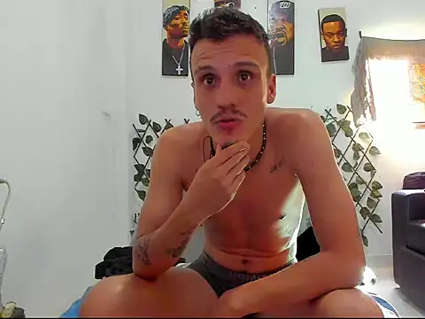 Latins_Boss stripchat live cam model