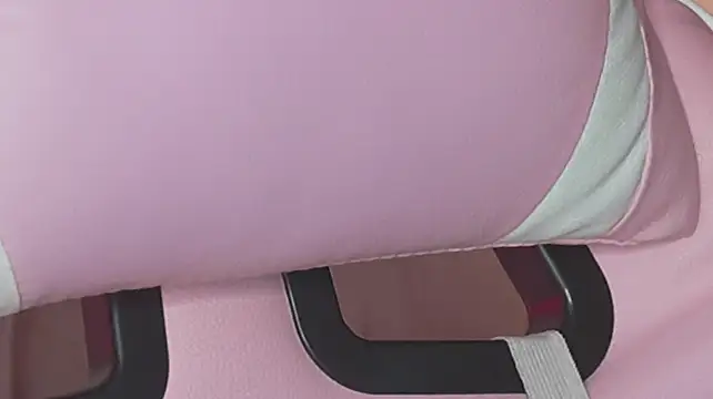 Naomi-Gray stripchat live cam model