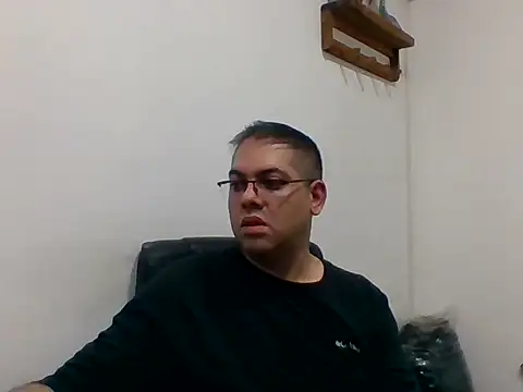 RafaBravo stripchat live cam model