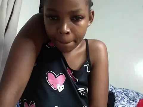 queen-sasha stripchat live cam model