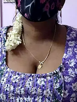 mallu-sumi stripchat live cam model
