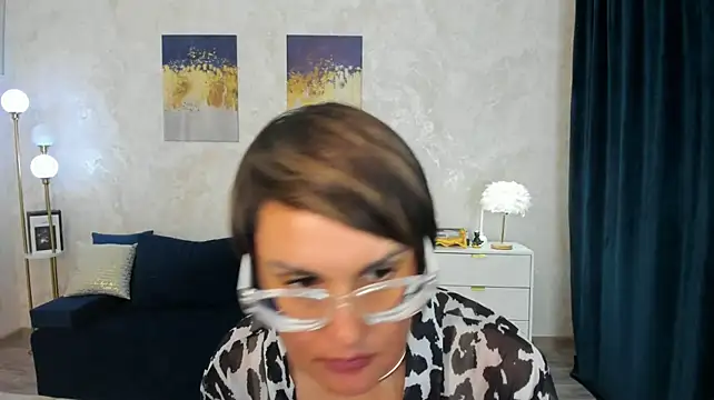 MayaNoire stripchat live cam model