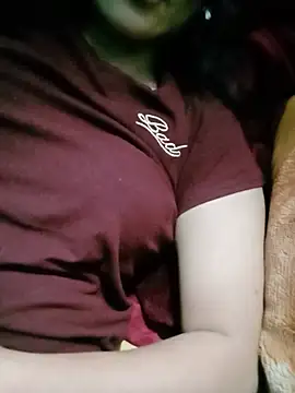 Ozenli- stripchat live cam model
