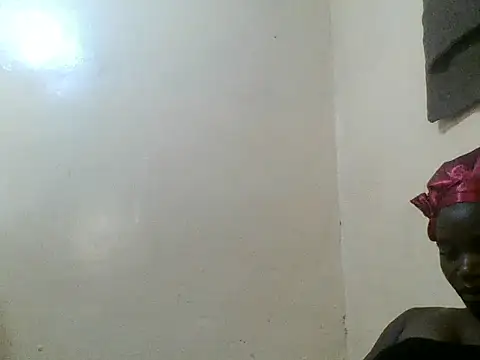 sexyleilla stripchat live cam model