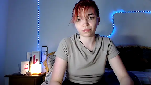 olivka-flower stripchat live cam model