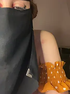 Jumanaa stripchat live cam model