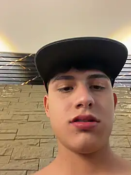Lander_Cruz stripchat live cam model