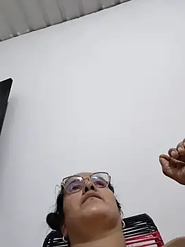 Samm50 stripchat live cam model