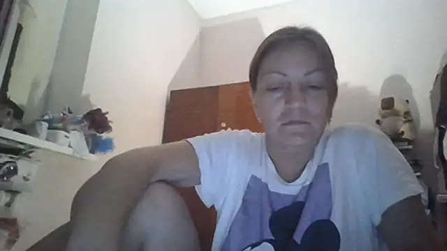 ShawnaAdams stripchat live cam model
