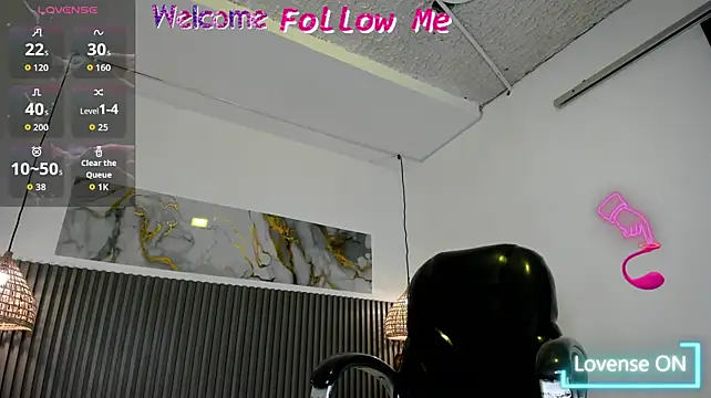Dyla_n18 stripchat live cam model