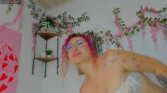 MarieTaylor_ stripchat live cam model