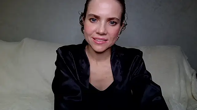 NatalieMoses stripchat live cam model