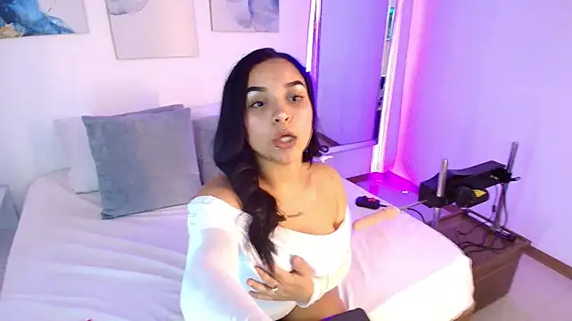 amber_jhonson__ stripchat live cam model