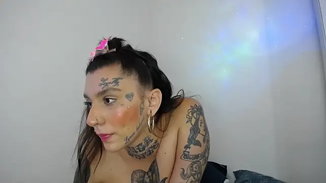 MiaLink1 stripchat live cam model