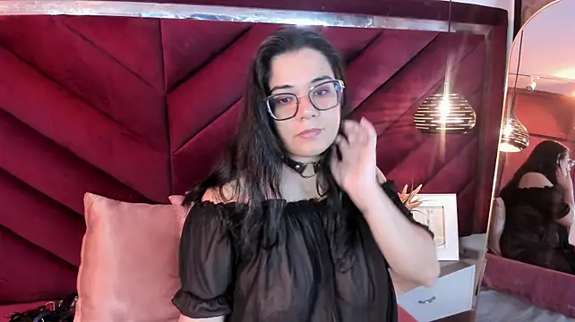 Julieta_Carden_ stripchat live cam model