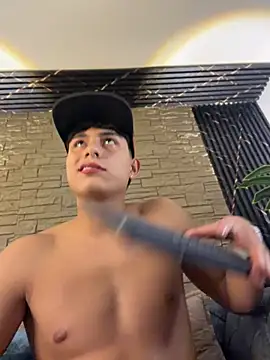 Lander_Cruz stripchat live cam model